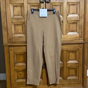 3/$20 NWT HUE Trouser leggings